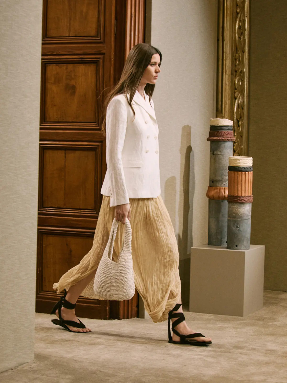 Massimo Dutti Women Fashion Show SS25 (9) Massimo Dutti Women Fashion Show SS25 (9)